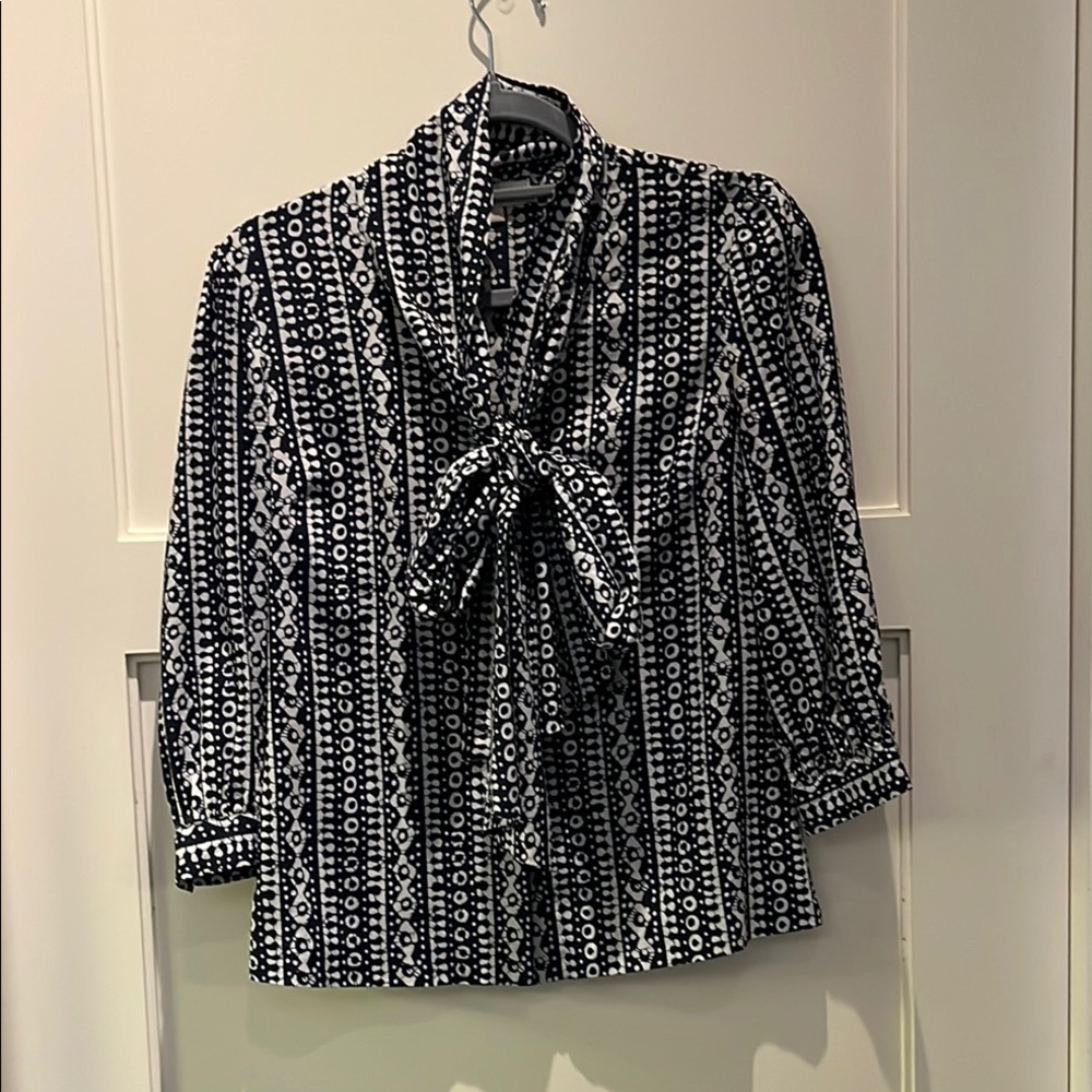 Tory Burch Silk Navy & White Bow Tie Blouse -  size 0 - 100% Silk